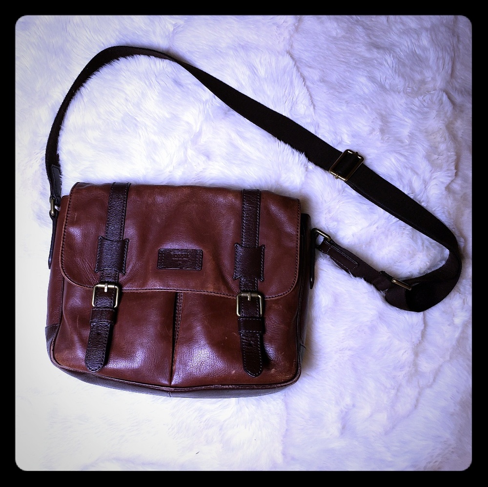 Fossil cross body satchel
